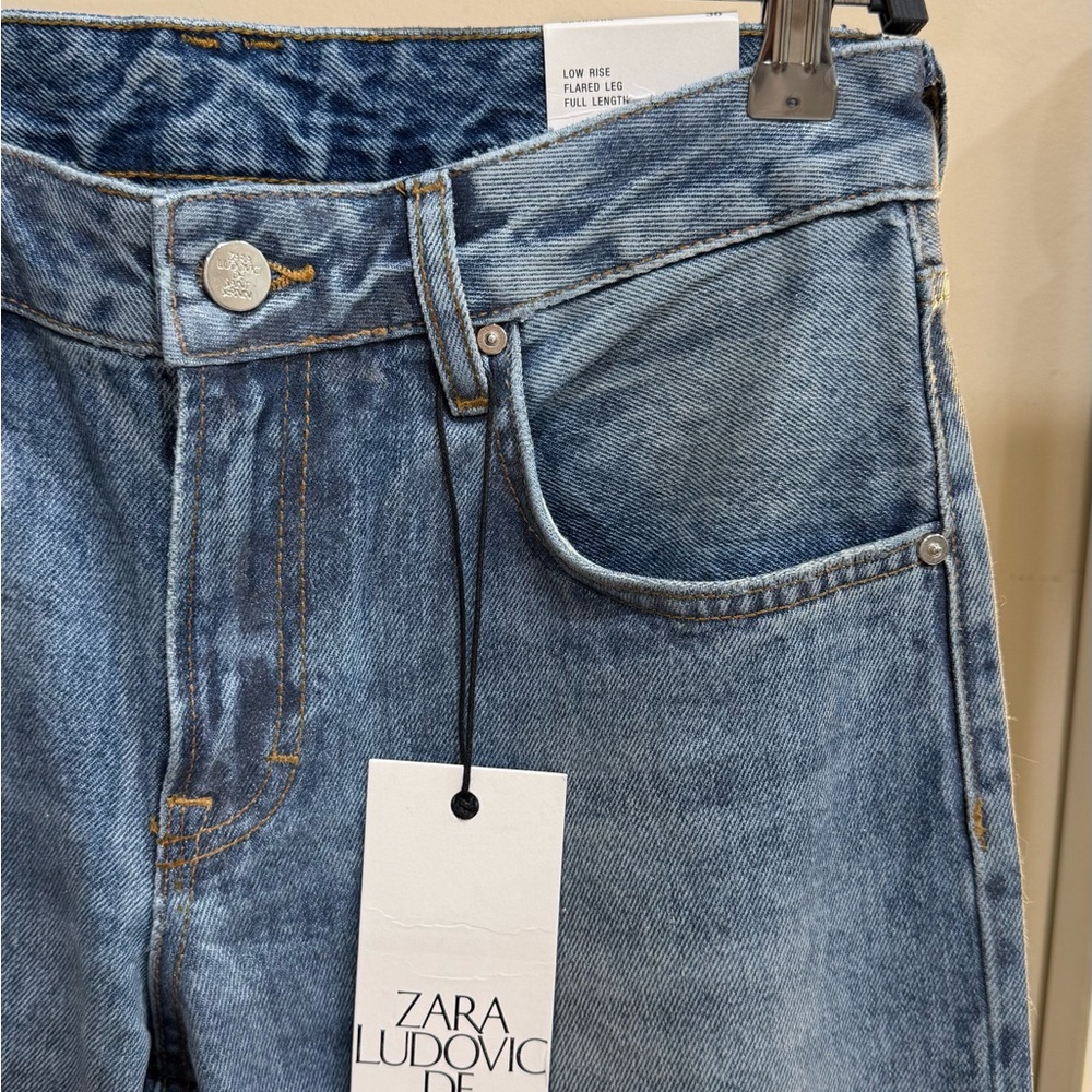 ZARA x Ludovic de Saint Sernin Low Rise Flare Jeans
Size EUR 36 / US 4 - Picture 12 of 15